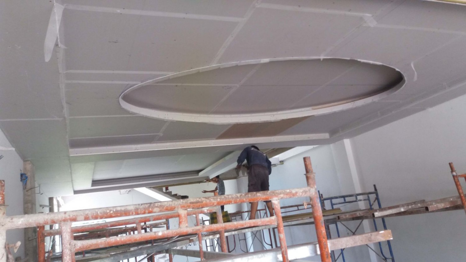 Thi công làm trần thạch cao son sua nha gia re 132611134084926025